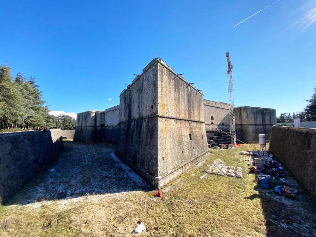 Casa San Bernardino - Private Parking Leilighet LʼAquila Eksteriør bilde